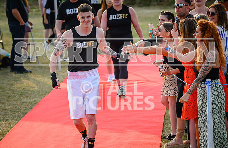 BOUT 11 - Raging Bull Jay Rive v Reece the Bomber Blondel-8 - BOUT 11 - 'Raging Bull' Jay Rive v Reece 'the Bomber' Blondel