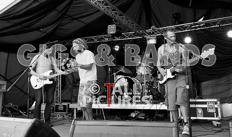 Benny the Moth-6-0001 - BENNY THE MOTH