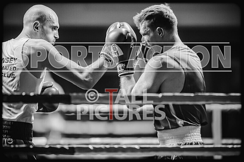 BOUT 8- Cam Hards v Darren Williams-23 - BOUT 8 - Cam Hards v Darren Williams