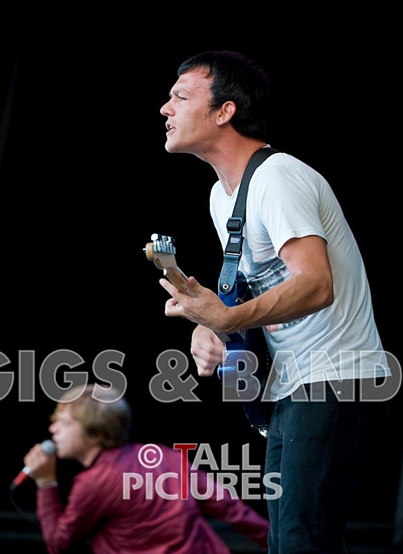 Cage the Elephant-16 - CAGE THE ELEPHANT