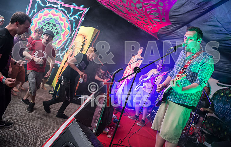 Chaos_People Peace Tent-24 - CHAOS 2016_THE PEOPLE & THE PEACE TENT