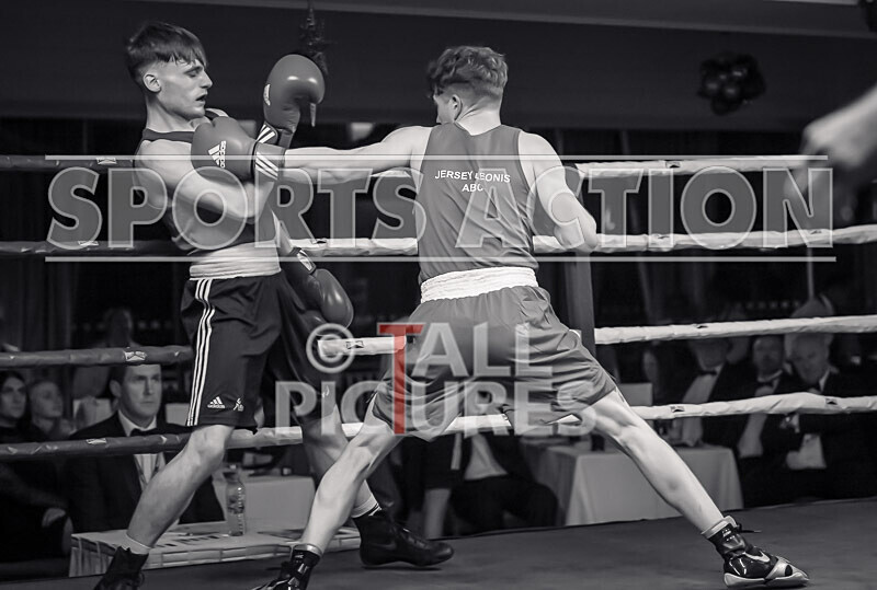 BOUT- 6_Aaron Gallichan v Andrew Kingston-17 - BOUT: 6_Aaron Gallichan v Andrew Kingston