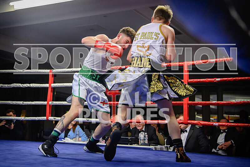 BOUT- 10 - Tom Teers v Shane Smith-43 - BOUT: 10 - Tom Teers v Shane Smith