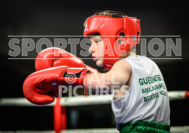 BOUT- 1 - Liam Duff v Jude Hudson-2 - BOUT: 1 - Liam Duff v Jude Hudson