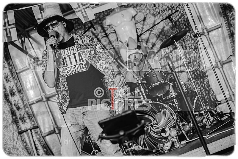 The Bensons-49 - THE BENSONS