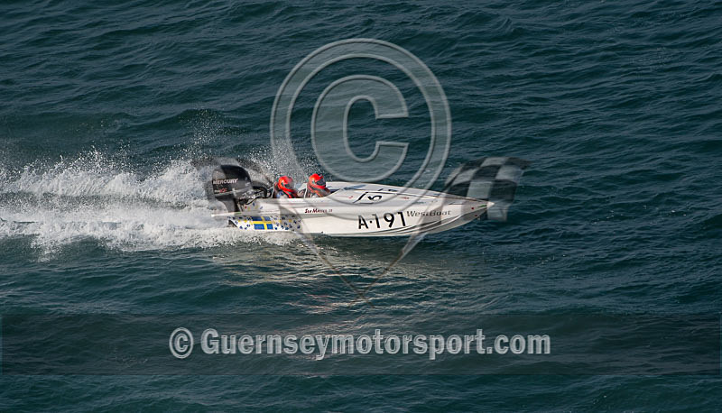 Worlds Powerboats_2014_Race-1-145 - UIM CLASS 3A & 3B WORLD OFFSHORE CHAMPIONSHIP_RACE-1