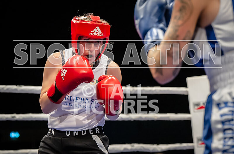 BOUT 6- Emma Martin v Stephanie Adlington-26 - BOUT 6: Emma Martin v Stephanie Adlington