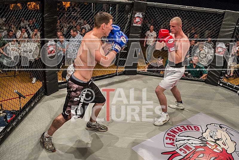 Cage Fighting_2012_Bout 4-17 - BOUT-4