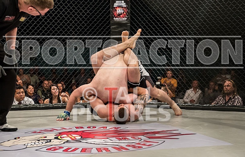 Cage Fighting_2012_Bout 11-20 - BOUT-11