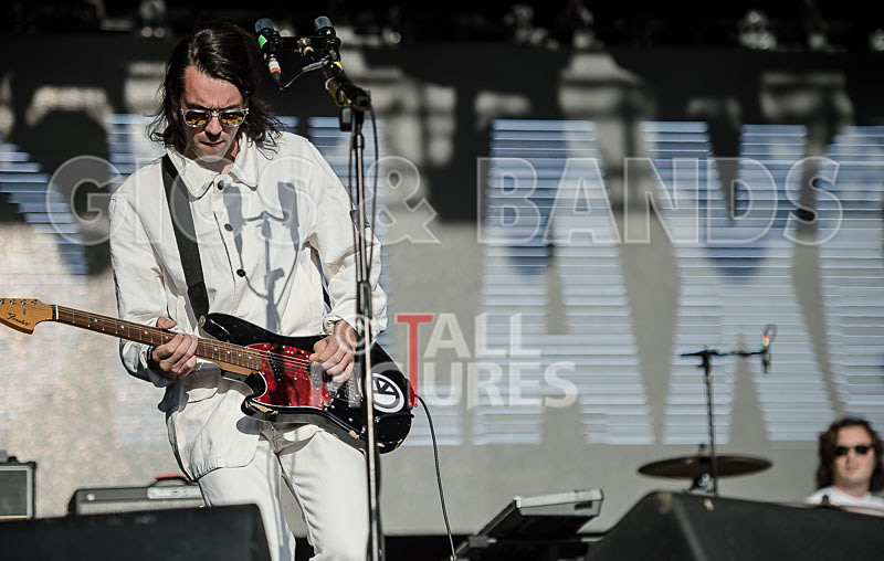 The Klaxons-3 - THE KLAXONS