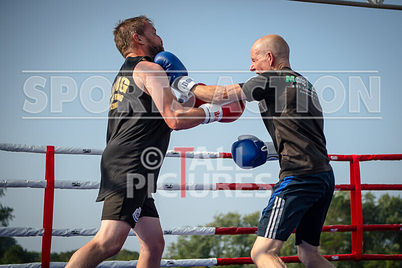 BOUT 2 - Steve -The Stoat- Ozanne v Alan -Dinosaur- Donaldson-24 - BOUT 2 - Steve 'The Stoat' Ozanne v Alan 'Dinosaur' Donaldson