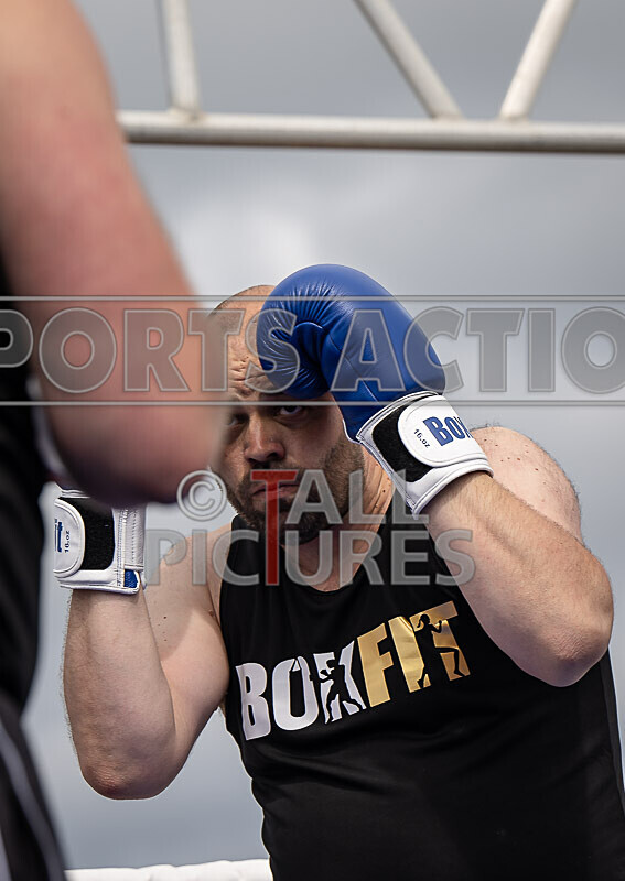 BOUT 2- Dave Tornado Taylor v Marvin Le Marvellous Odillard-10 - BOUT 2- Dave 'Tornado' Taylor v Marvin 'Le Marvellous' Odillard