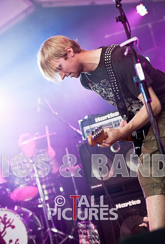 Breaking the Silence-130 - BREAKING THE SILENCE