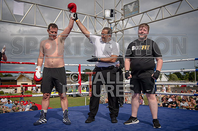 BOUT 4- Rollo 9 and a Half Digits v Tony Foxey Fox-51 - BOUT 4- Rollo '9 and a Half Digits' v Tony 'Foxey' Fox