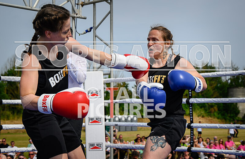 BOUT 1 - Emma the Mentalist Martin v Joanna the Hammer Wheatley-13 - BOUT 1 - Emma 'the Mentalist' Martin v Joanna 'the Hammer' Wheatley