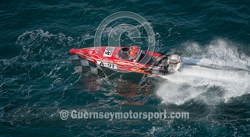 Worlds Powerboats_2014_Race-1-379 - UIM CLASS 3A & 3B WORLD OFFSHORE CHAMPIONSHIP_RACE-1