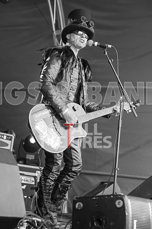 The Crowman-25 - THE CROWMAN & FIDDLING PIXIE