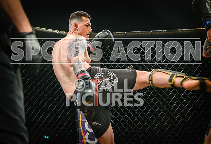 BOUT- 4 - Clayton Taylor v Alex Atkinson-33 - BOUT 4 - Clayton Taylor v Alex Atkinson