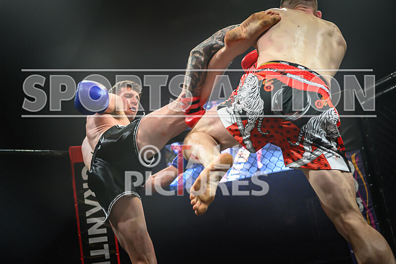 BOUT- 10 - Johan Pols v Ralph Pickering-18 - BOUT 10 - Johan Pols v Ralph Pickering