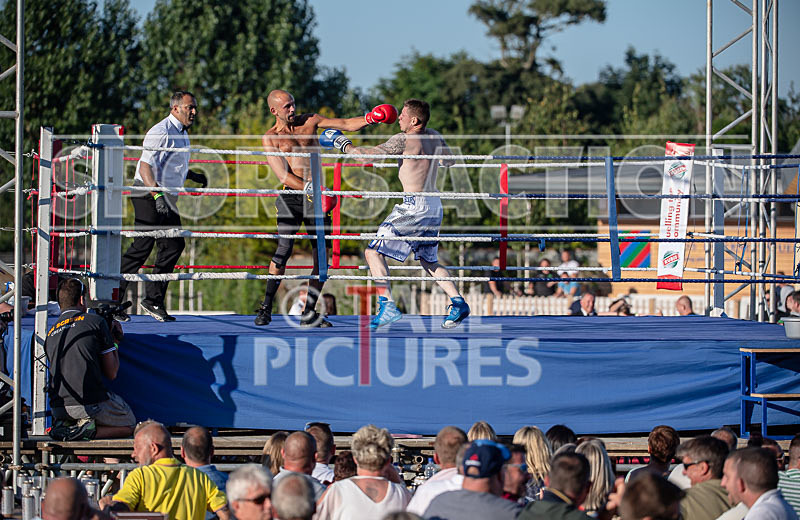 BOUT-7- James Psycho Le Flem v Dangerous Dan Cavanagh-4 - BOUT-7: James 'Psycho' Le Flem v 'Dangerous' Dan Cavanagh