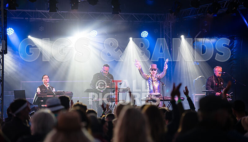 Fade2Grey-461 - FADE2GREY