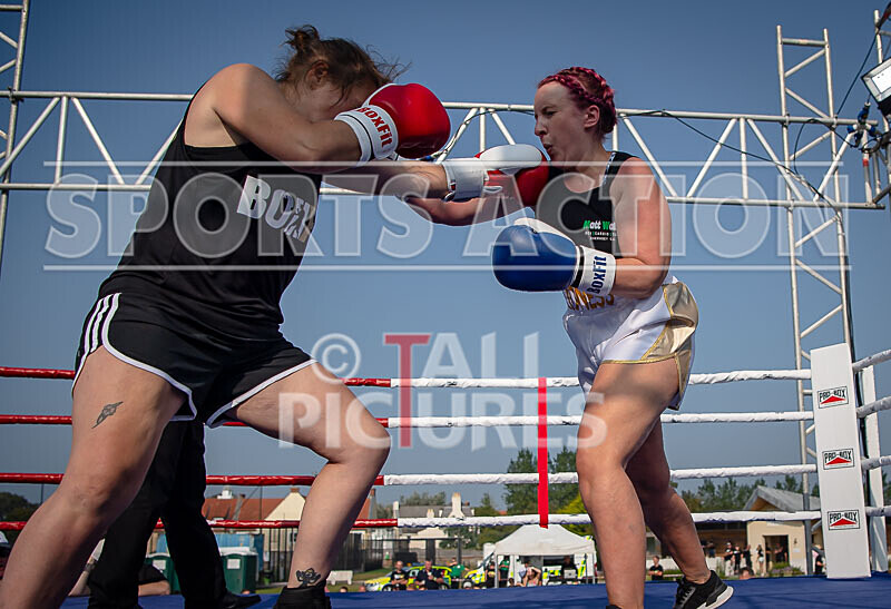 BOUT 5 - Emma -the Mentalist- Martin v Katie -the Lioness- Le Tissier- - BOUT 5 - Emma 'the Mentalist' Martin v Katie 'the Lioness' Le Tissier