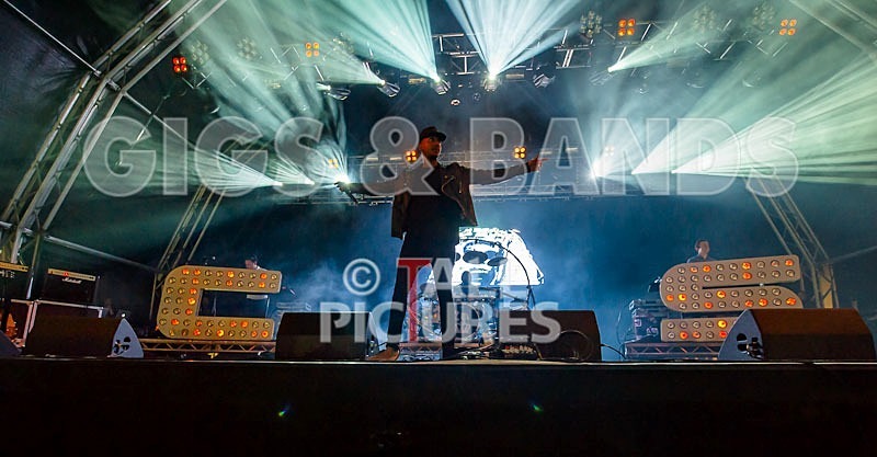 Chase  Status-23 - CHASE & STATUS