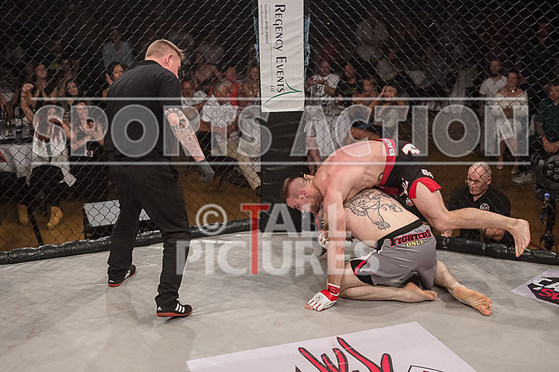 Josh Ozanne v Andrew Reid-51 - BOUT 15