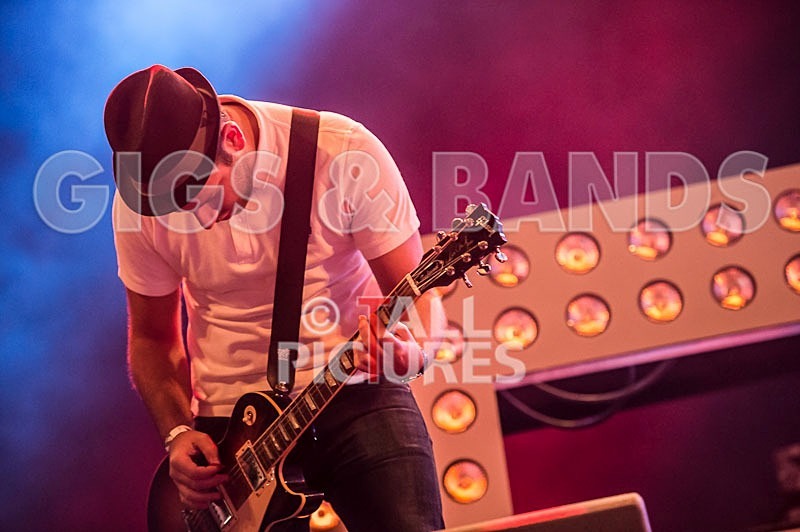 Chase  Status-46 - CHASE & STATUS