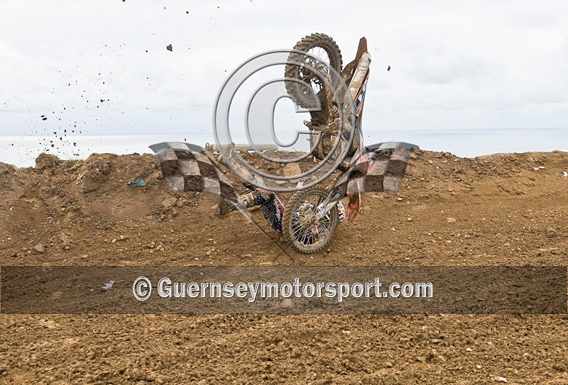 Moto-X_06-11-10-58 - MOTO-X_06-11-2010