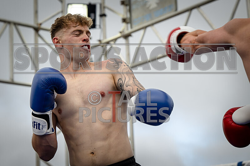 BOUT 10 Gareth the Marksman Morgan v Callum the Cannon Beausire-53 - BOUT 10- Gareth 'the Marksman' Morgan v Callum 'the Cannon' Beausire