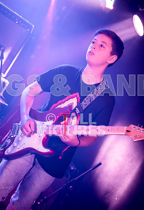 World on Fire-5 - WORLD ON FIRE