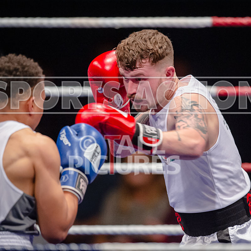 BOUT-9 - Rob Brehaut v William Annang-17 - BOUT-9 - Rob Brehaut v William Annang