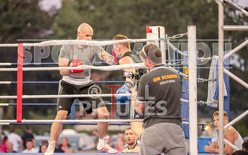 BOUT-15- Greg The Machine Gun Mackenzie v Jaques Big Dogg Colley-12 - BOUT-15: Greg 'The Machine Gun' Mackenzie v Jaques 'Big Dogg' Colley