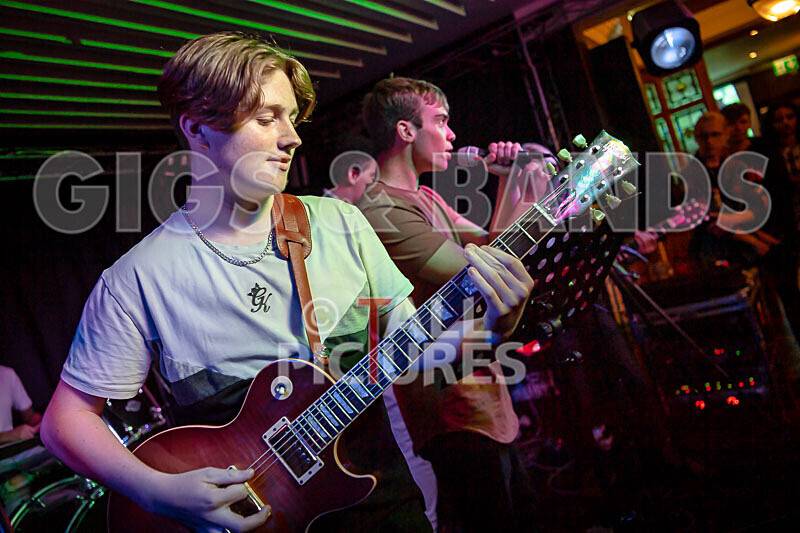 Motionless-49 - MOTIONLESS