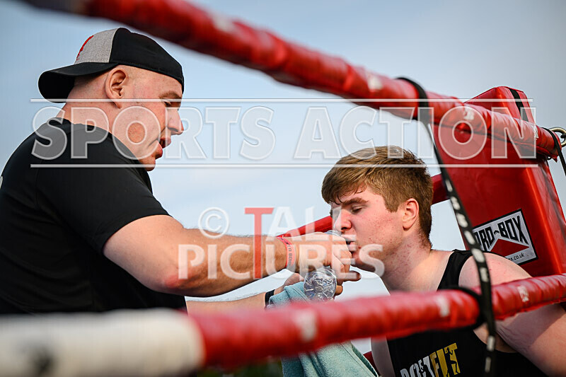 BOUT 9 - Martin Im too old for this shit Le Prevost v Lewis Storming N - BOUT 9 - Martin 'I'm too old for this shit' Le Prevost v Lewis 'Storming' Norman