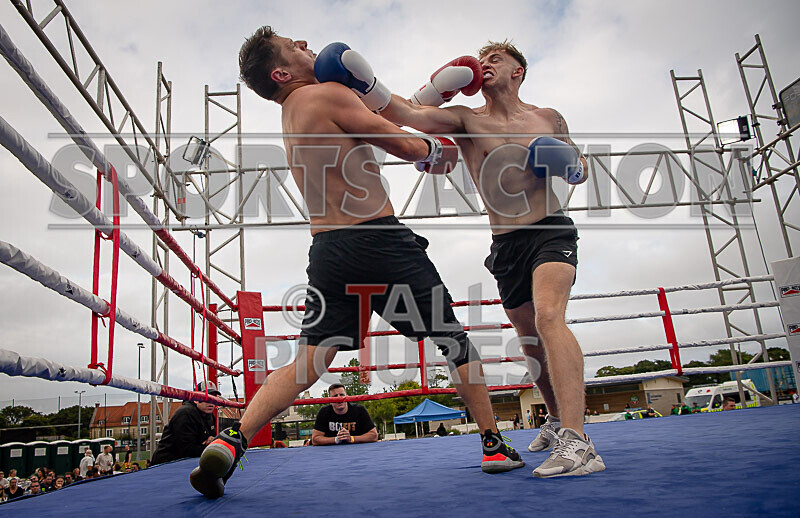 BOUT 10 Gareth the Marksman Morgan v Callum the Cannon Beausire-41 - BOUT 10- Gareth 'the Marksman' Morgan v Callum 'the Cannon' Beausire