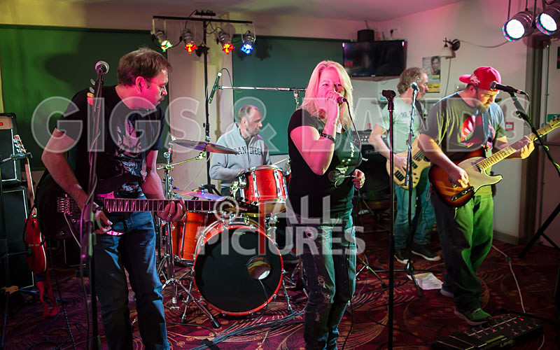 Underdog-12 - UNDERDOG