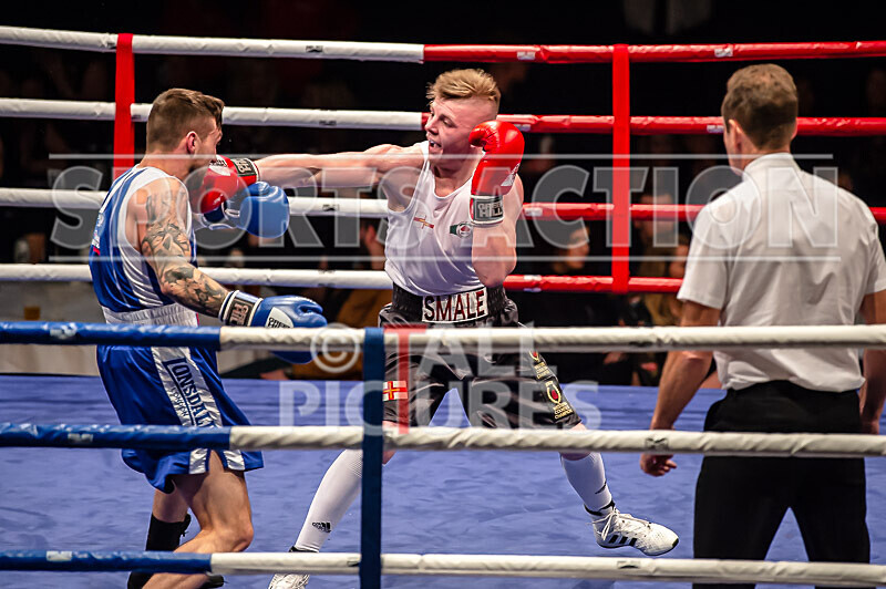 Bout 16_Mason Smale v Liam Fox-5 - Bout 16_Mason Smale v Liam Fox