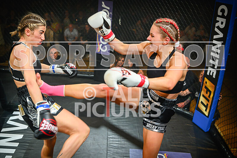 BOUT- 9 - Laura Douglas v Georgia Blumsom-26 - BOUT 9 - Laura Douglas v Georgia Blumsom