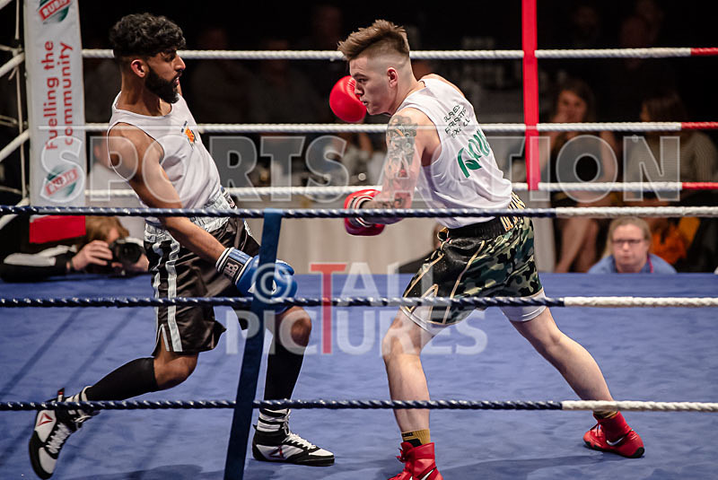 BOUT- 20 - Casey De La Mare v Amar Kayani-16 - BOUT-20 - Casey De La Mare v Amar Kayani
