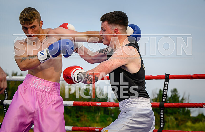 BOUT 11 - Raging Bull Jay Rive v Reece the Bomber Blondel-19 - BOUT 11 - 'Raging Bull' Jay Rive v Reece 'the Bomber' Blondel