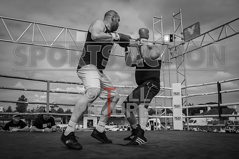 BOUT 2- Dave Tornado Taylor v Marvin Le Marvellous Odillard-26 - BOUT 2- Dave 'Tornado' Taylor v Marvin 'Le Marvellous' Odillard