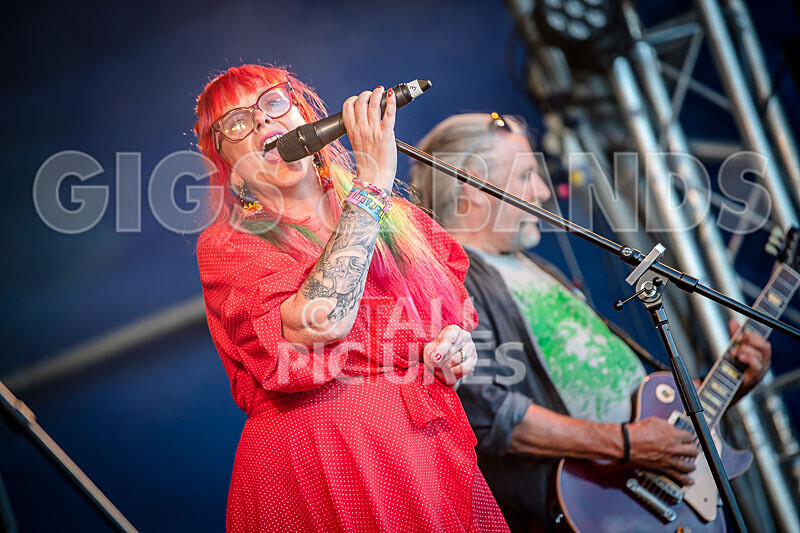 The Sacred Hearts-103 - THE SACRED HEARTS