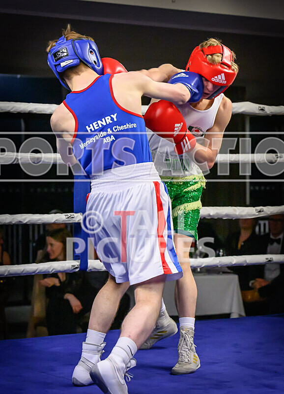 BOUT- 5 - Arnie Watson v Ryan Henry-28 - BOUT 5 - Arnie Watson v Ryan Henry