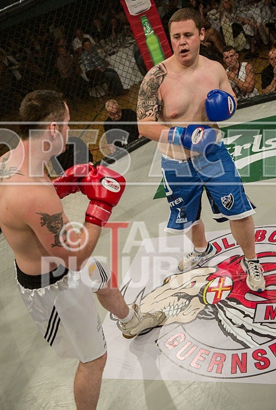 Lock-in Guernsey_2013_Bout-2-19 - BOUT-2