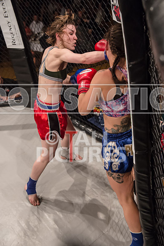 Stephanie Douglas v Lauren Sillence-13 - BOUT 6