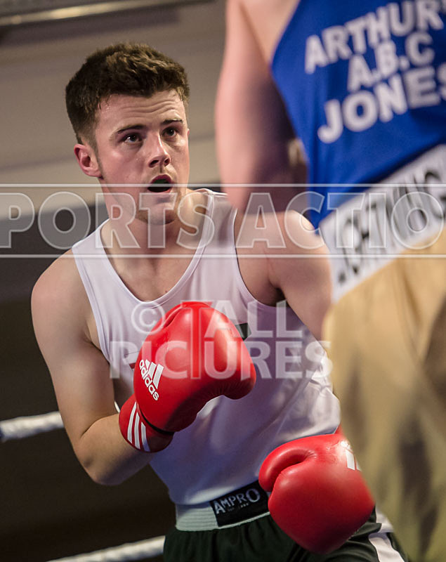 Bout 10 - Chris Summer v Joe Jones-1 - DINNER BOXING_20-11-2015 - THE PRESS EDIT
