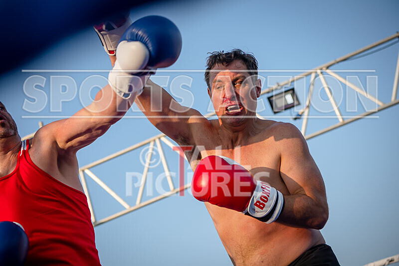 BOUT 11 - Rolo -9 and a Half Digits De Saumarez v Darren -the Executio - BOUT 11 - Rollo '9 and a Half Digits' De Saumarez v Darren 'the Executioner' Etasse