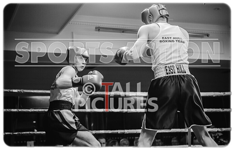 BOUT- 5 - Finn Walsh v Alix Watkins-51 - BOUT: 5 - Finn Walsh v Alix Watkins